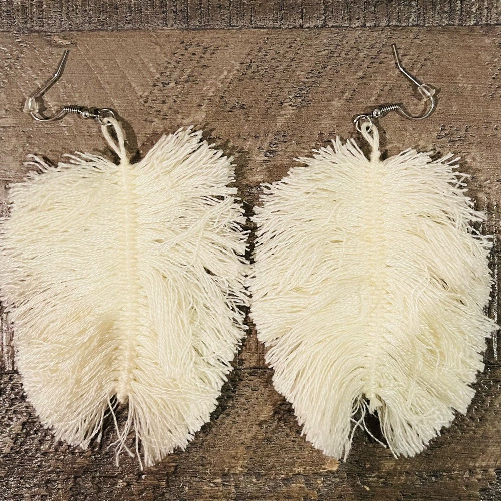 White/cream macramé feather earrings